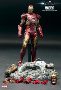 The Avengers Iron Man Battle Damaged Mark VII (1/6th scale)