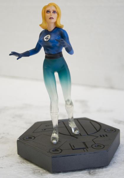 Invisible Woman  mini-statue (avec défaut)