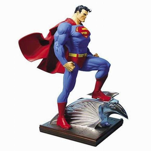 Superman mini-statue