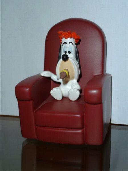 Droopy dans son fauteuil  (VFR06)