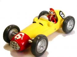 Spirou dans la voiture de course n° 6 (4782)